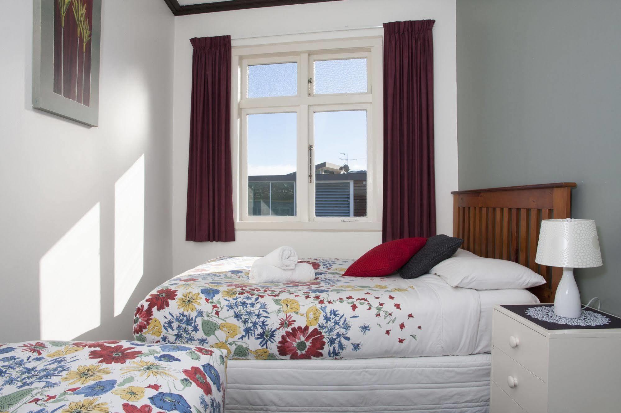 Moana Lodge Plimmerton Екстериор снимка