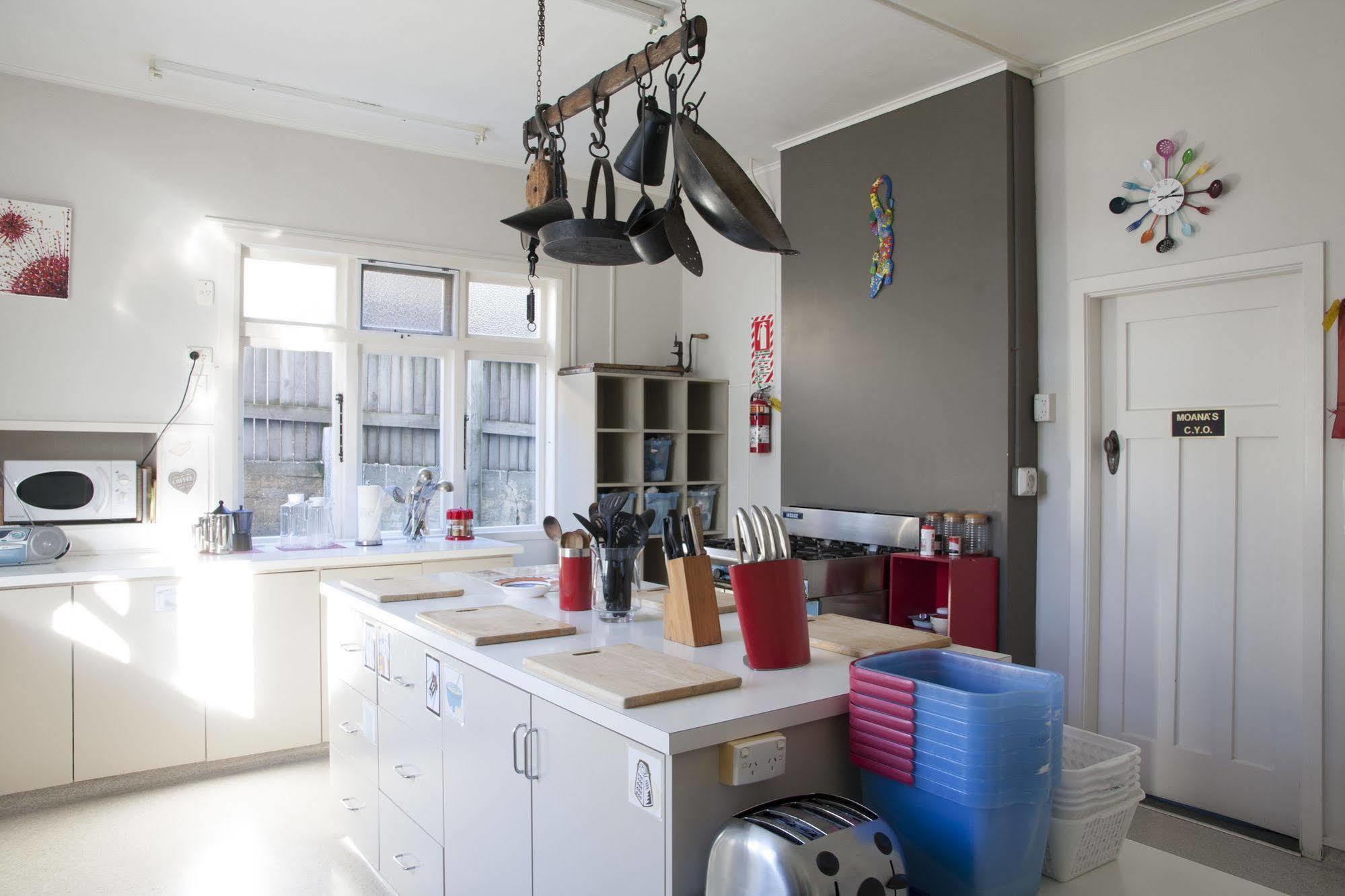 Moana Lodge Plimmerton Екстериор снимка